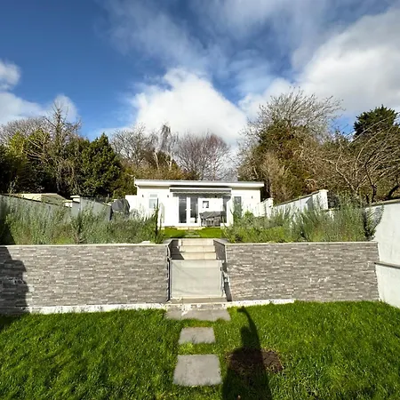 Garden アパート ブリストル