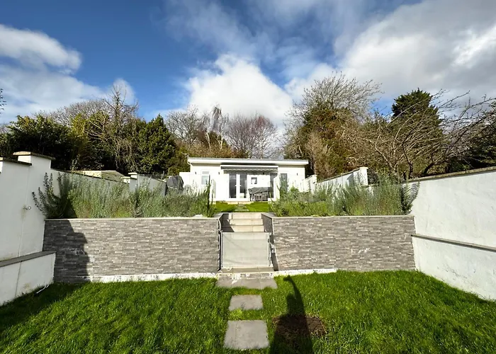 Garden アパート ブリストル